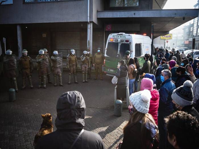 Tensas manifestaciones en Temuco tras visita de ministro Pérez a La Araucanía