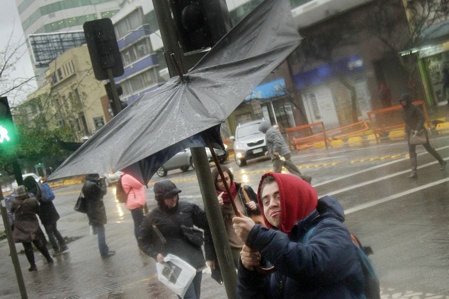 Por "rachas de viento": Onemi declara Alerta Temprana Preventiva en varias comunas