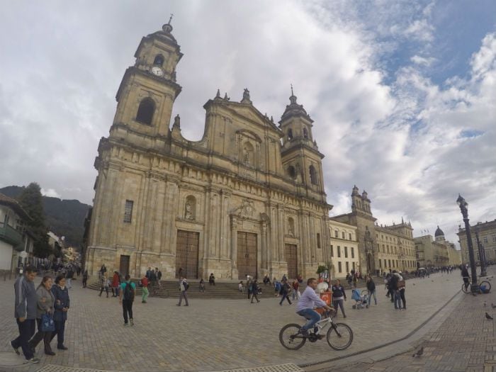 Paseando con La Cuarta: La plaza de Bolívar en Bogotá