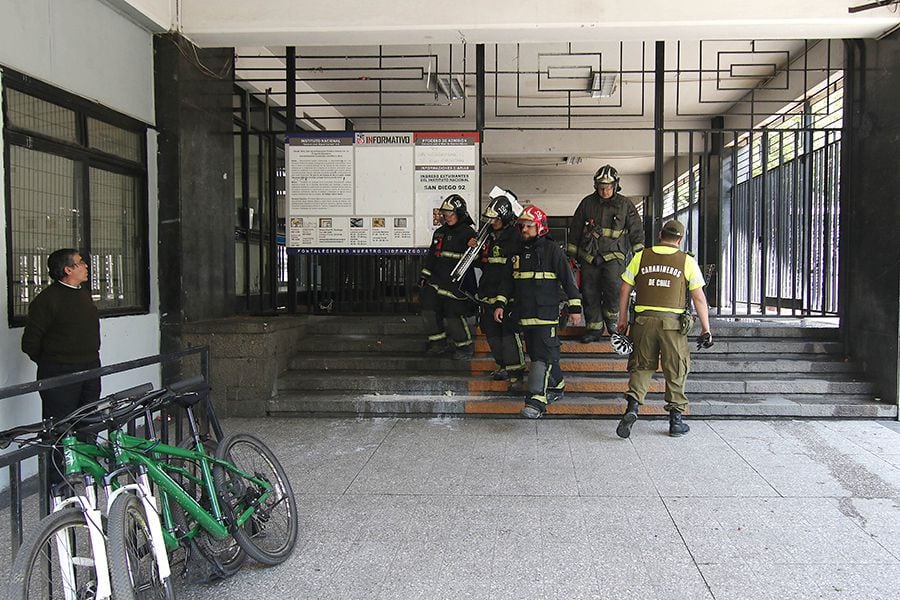 Fuego en inspectoria de Insitituto Nacional