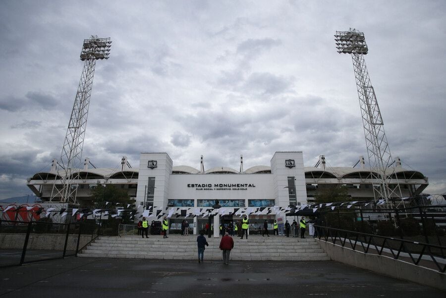 Paso de la RM a Fase 4 beneficiará a clubes capitalinos: podrá ingresar más gente a los estadios