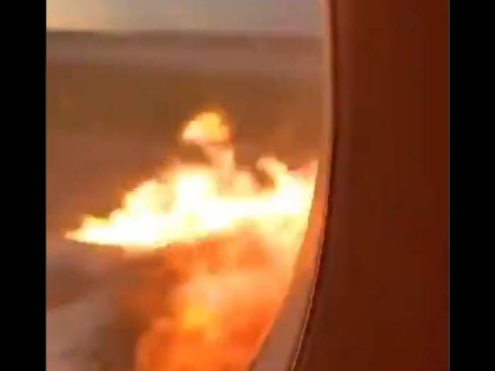 De terror: pasajero grabó el momento exacto en que comienza incendio de avión ruso