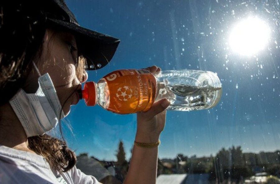 Siguen las altas temperaturas en Santiago: más de 30º se esperan para este lunes