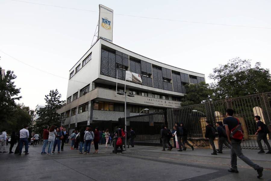 Protestas estudiantiles generan cortes de calles y cierre de estaciones