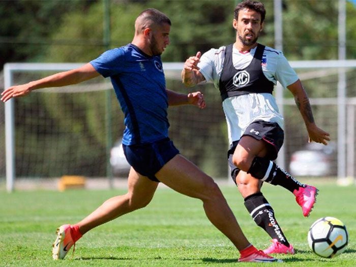 Mario Salas debutó con goleada en amistoso en Argentina