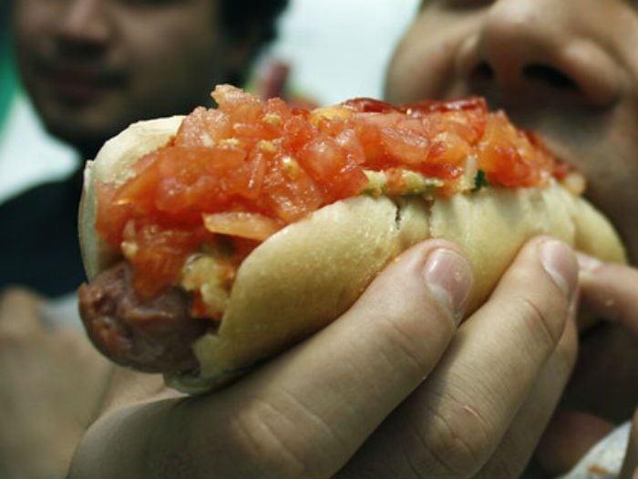 Estudiante de Concepción fue citado al tribunal por comer un completo