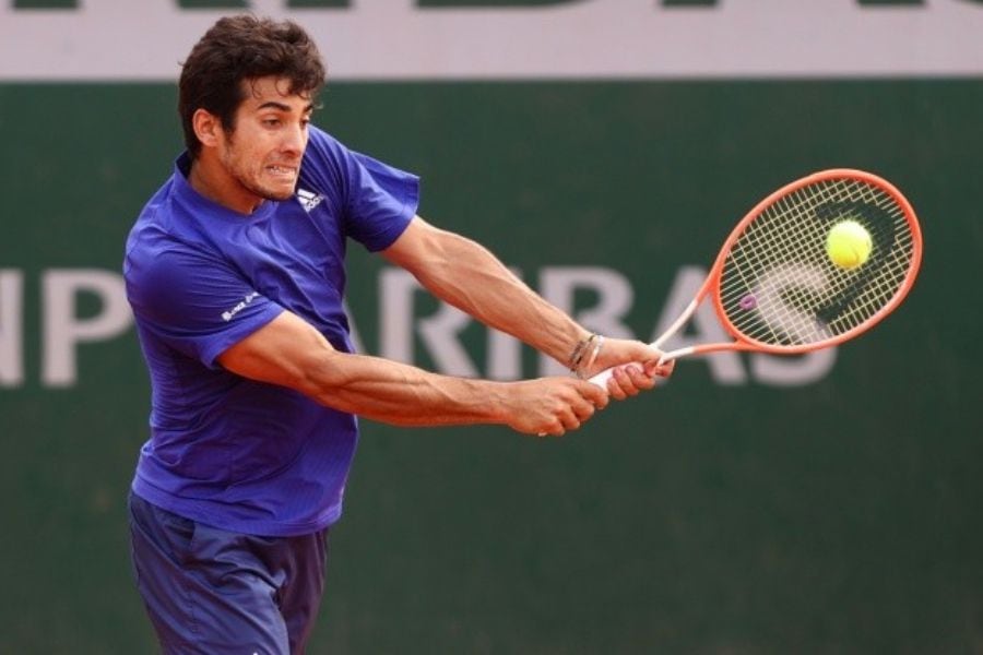 Cristian Garín cae ante el 2 del mundo en Roland Garros, pero igual avanzará en el ranking