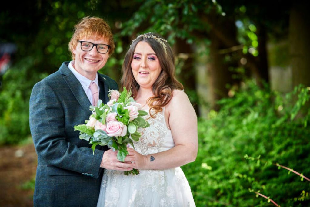 Matrimonio de fan con doble de Ed Sheeran. Foto: Metro.co.uk
