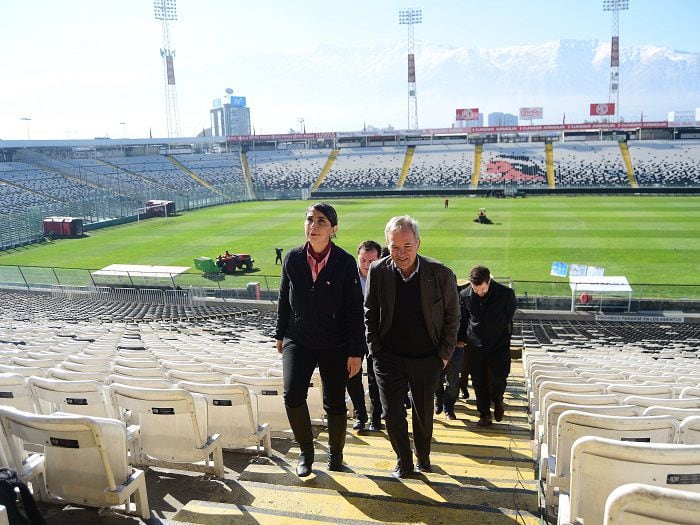 Intendenta Rubilar confirmó que Colo Colo jugará contra Palmeiras con menos público