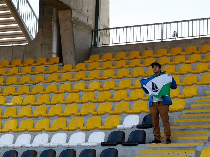 El "hincha solitario" de Puerto Montt sacó aplausos en los premios The Best