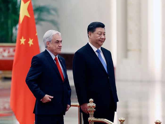 Piñera firmó en China plan para impulsar lazos bilaterales