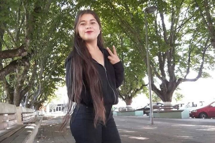 Familiares y cercanos despiden a Damaris, la joven asesinada en La Araucanía