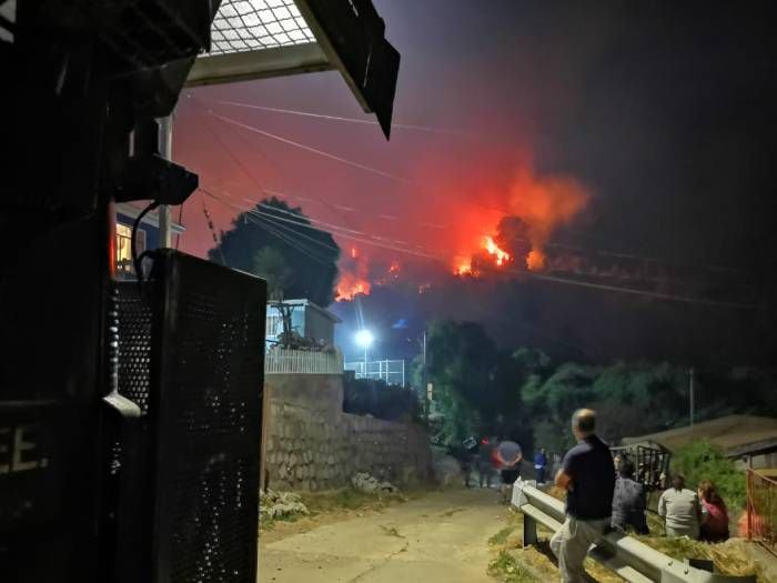 Ministro de Agricultura por incendios forestales: "Creemos que hay una intencionalidad de por medio"