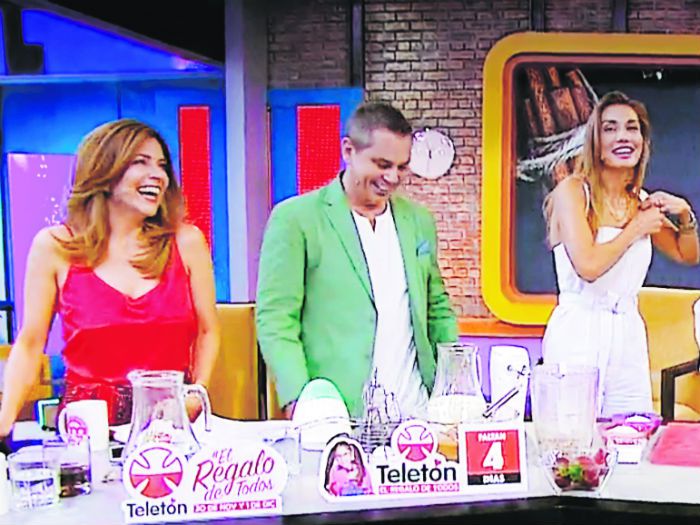 Karla Constant huele a "trueque matinal" con Carola de Moras