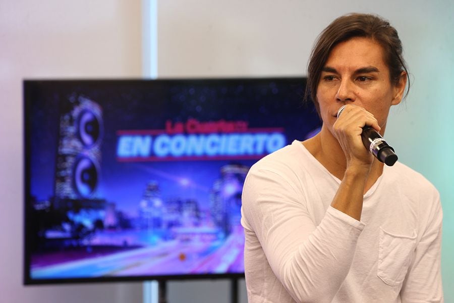 Julio Iglesias Jr. llega a Chile con las canciones "frescas" de su papi