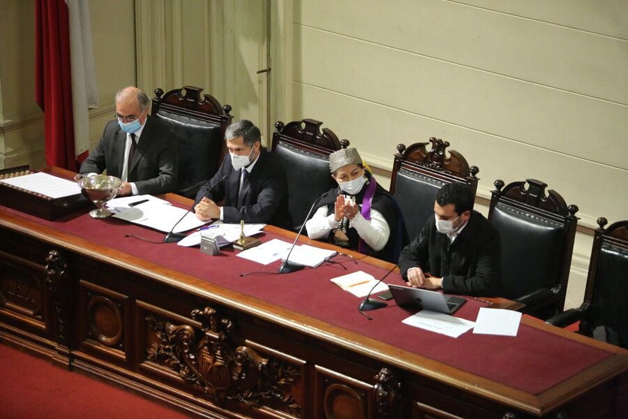 Mesa de la Convención Constituyente pide suspender licitaciones realizadas por el gobierno y controlar el presupuesto asignado