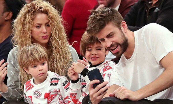 Shakira, Piqué y sus hijos