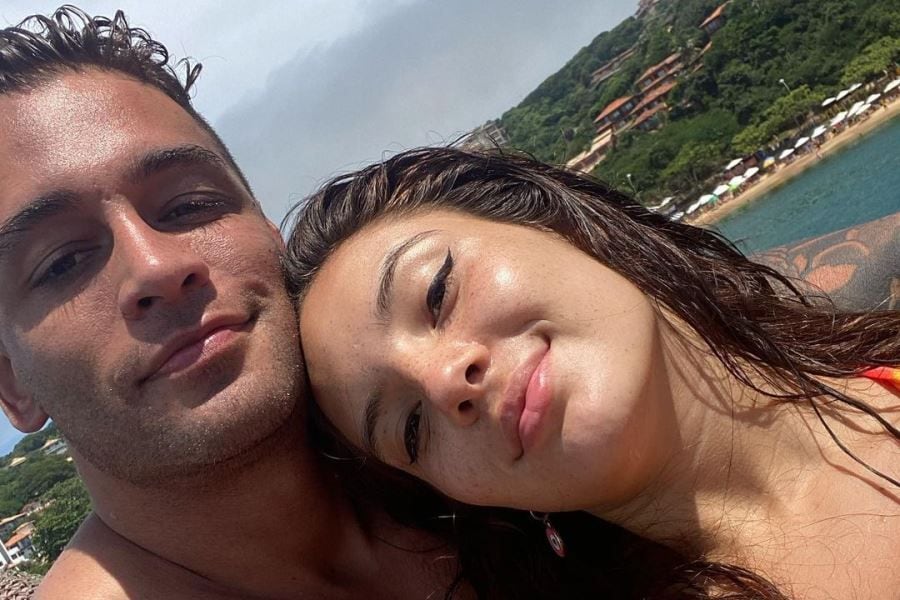 "En pelots": Thiago Cunha sorprende con destapada foto junto a Chantal Gayoso