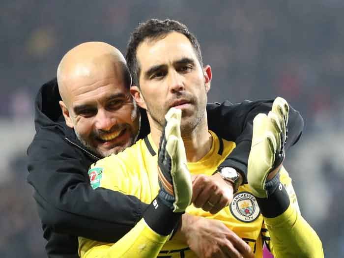 Pep incluyó a Claudio Bravo en la nómina del City para la Champions