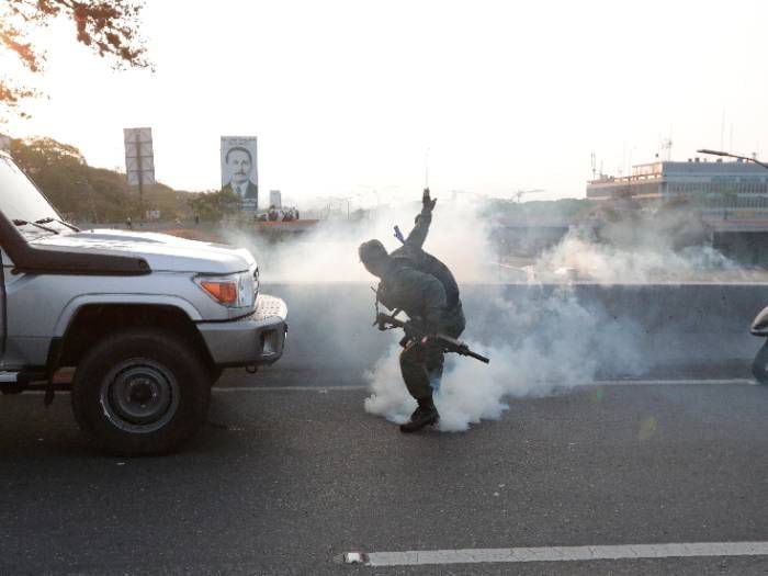 Enfrentamientos, disparos y un herido confirmado marcan tensa jornada en Venezuela