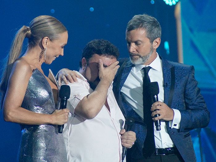 Vocalista de Amar Azul lloró a mares tras presentación en Talca