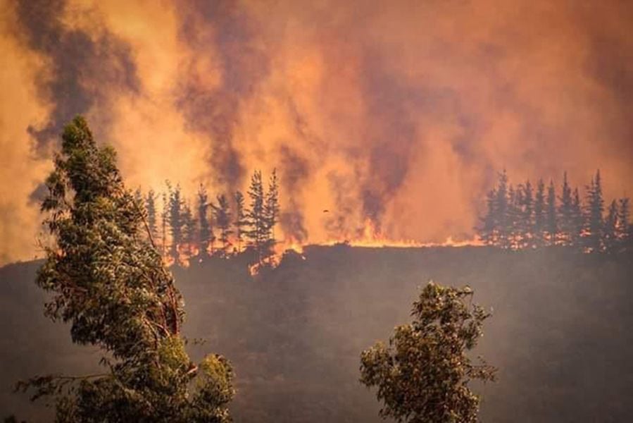 El peligroso incendio que obligó a cerrar las Siete Tazas