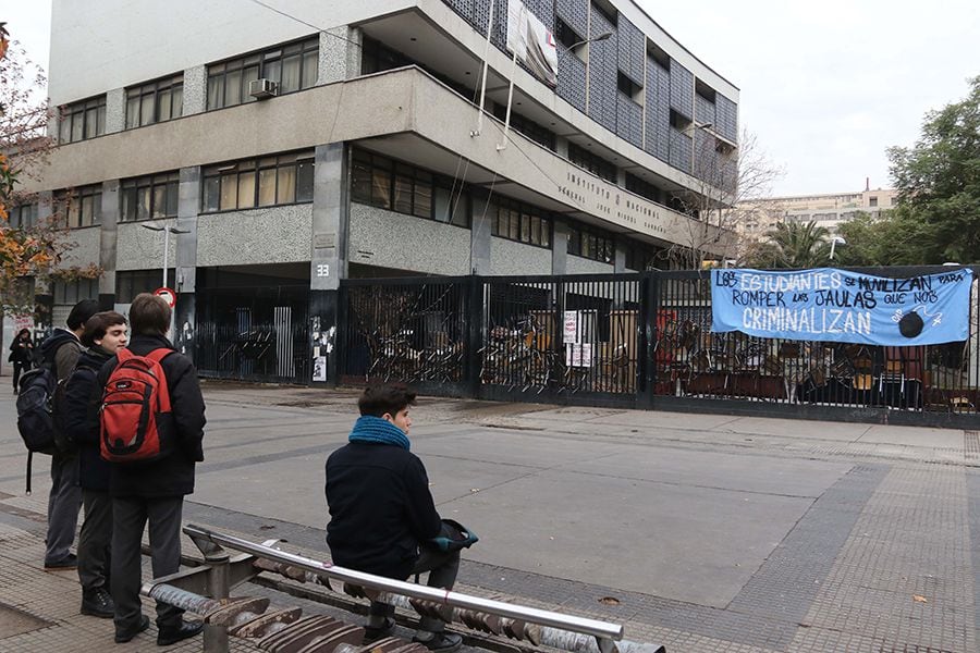 Alumnos del Instituto Nacional se Toman el Colegio