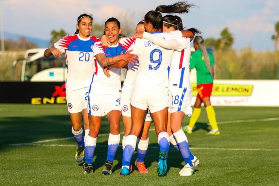 La Roja femenina venció a Camerún y toma ventaja en el repechaje olímpico