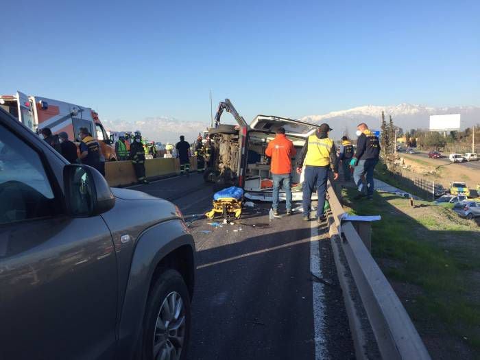 Accidente de ambulancia deja a tripulantes y paciente Covid lesionados