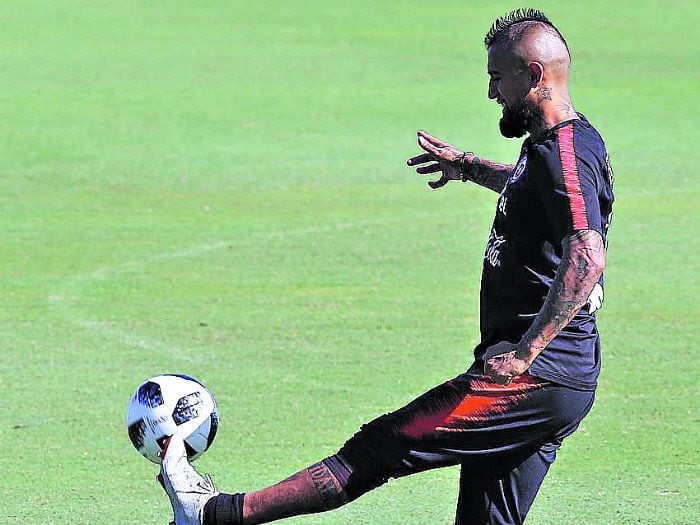 La redes de Arturo Vidal incendian la Roja