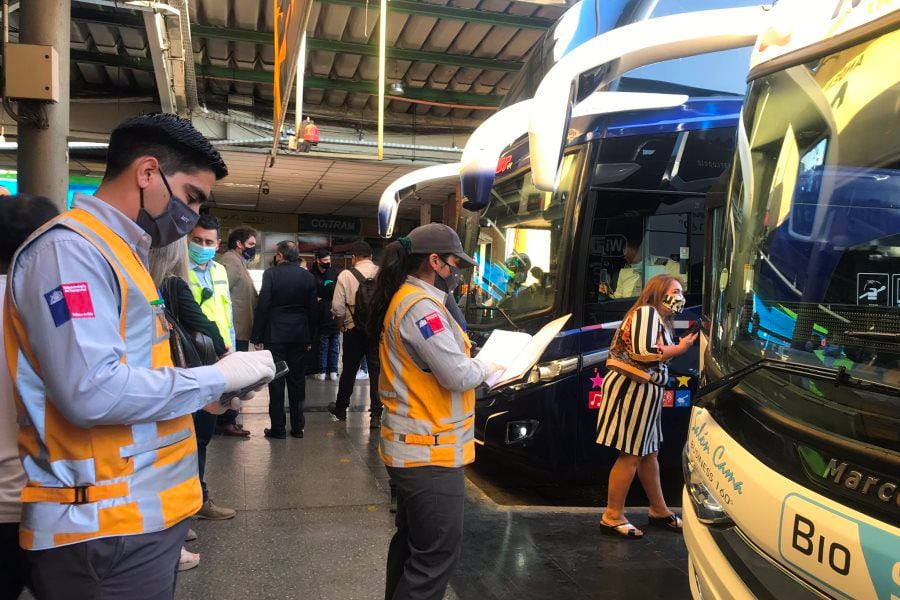 Urgente: Seremi de Salud del Maule inicia búsqueda de pasajeros de bus desde Santiago a Curicó por caso de Covid positivo