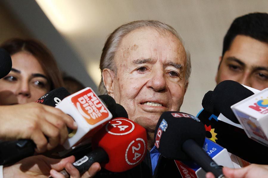 Menem tendría que venir a Chile para reclamar por Máximo