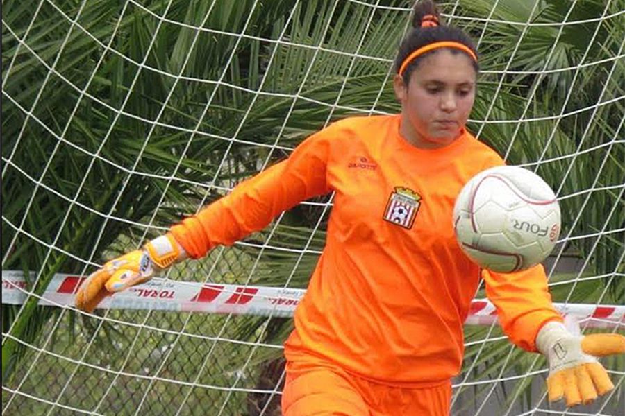 Ex seleccionada curicana colgó los guantes sin saber qué es lo que tiene