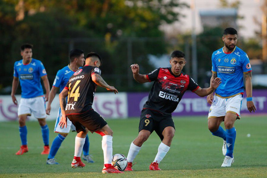 Audax cayó ante Ñublense en La Pintana y se estanca en la lucha por el liderato