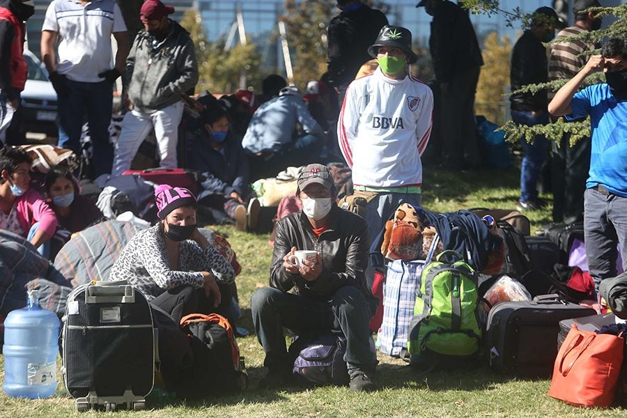 El drama de los bolivianos que no pueden volver a su país