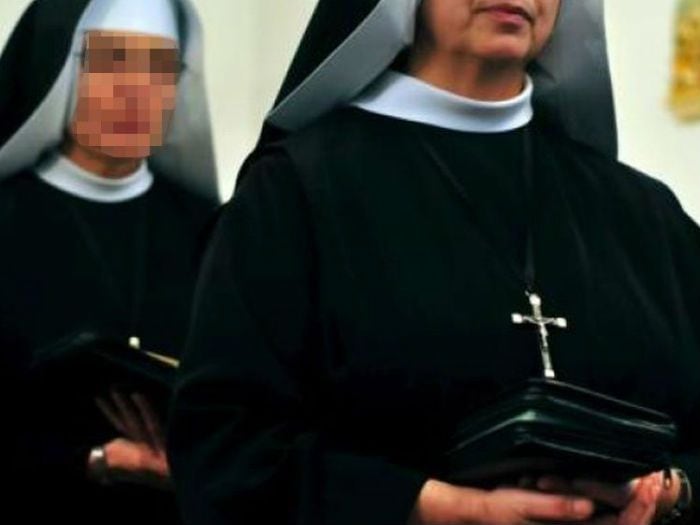 Papa pide combatir los abusos a monjas: "Servir sí, servidumbre no"