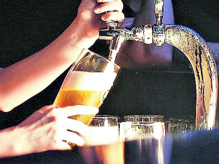 Crean la primera cerveza elaborada de aire, ¡salud!