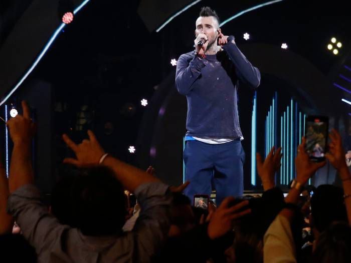 "Que alguien me explique...": el particular show de Maroon 5 que descolocó a Cristián de la Fuente