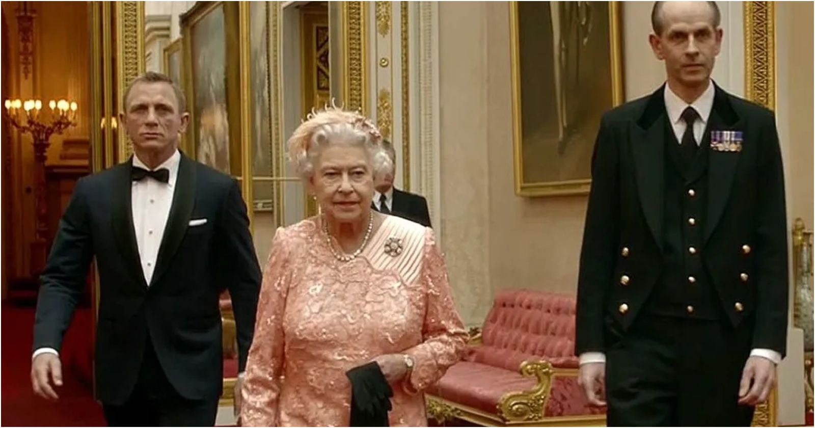 La reina Isabel y Daniel Craig