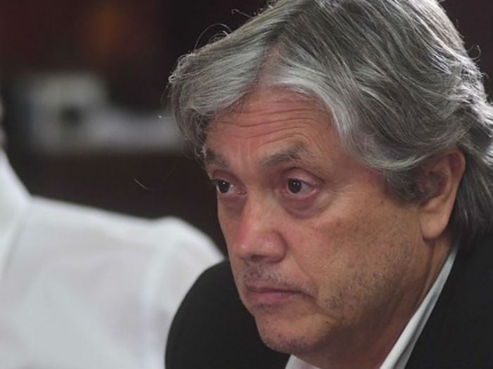 "No debe improvisarse jamás": Navarro crítica fallido toque de queda en el Biobío