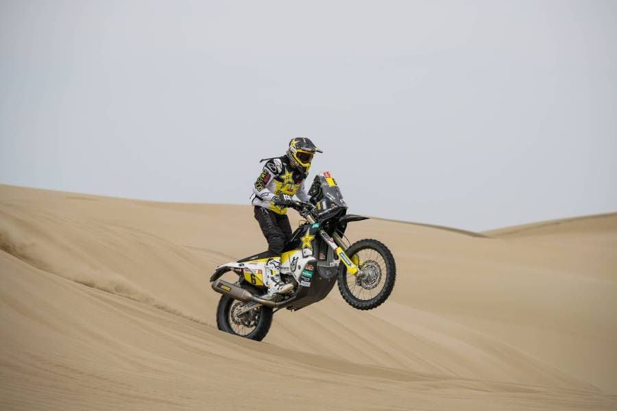 Pablo Quintanilla fue segundo y trepó al 7° lugar en la general del Dakar