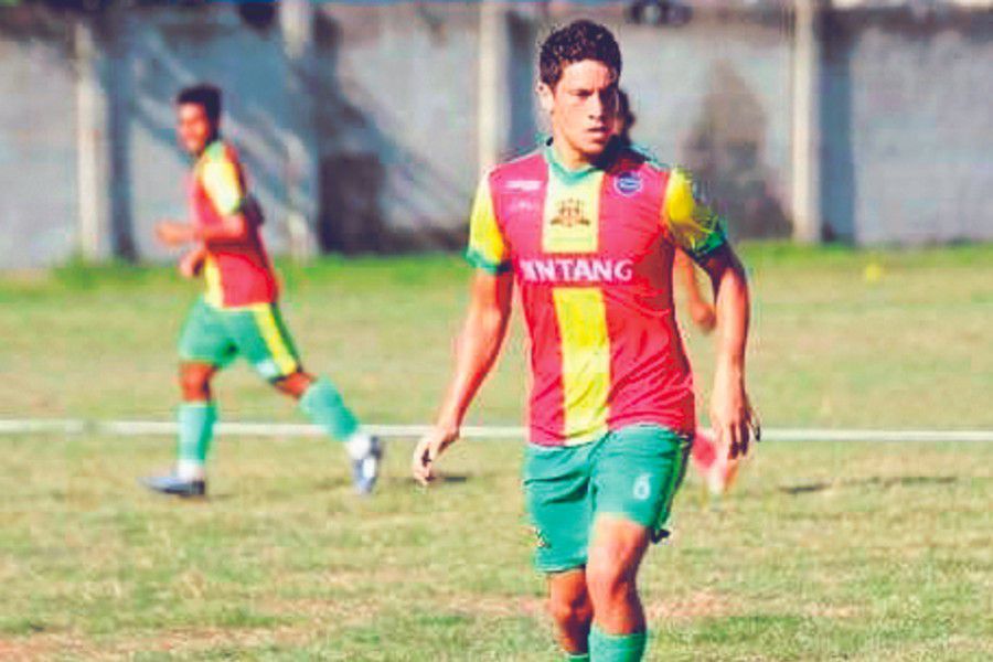 Allan Manzo, la travesía de un chileno en el fútbol de Timor Oriental