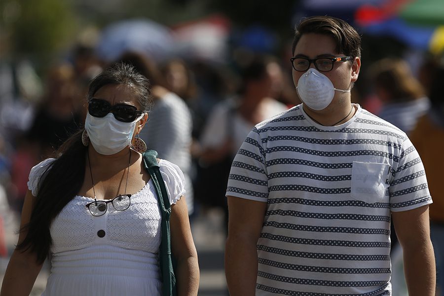 TALCA:Talquinos usan mascarillas en su rostro para prevenir el contagio del Coronavirus