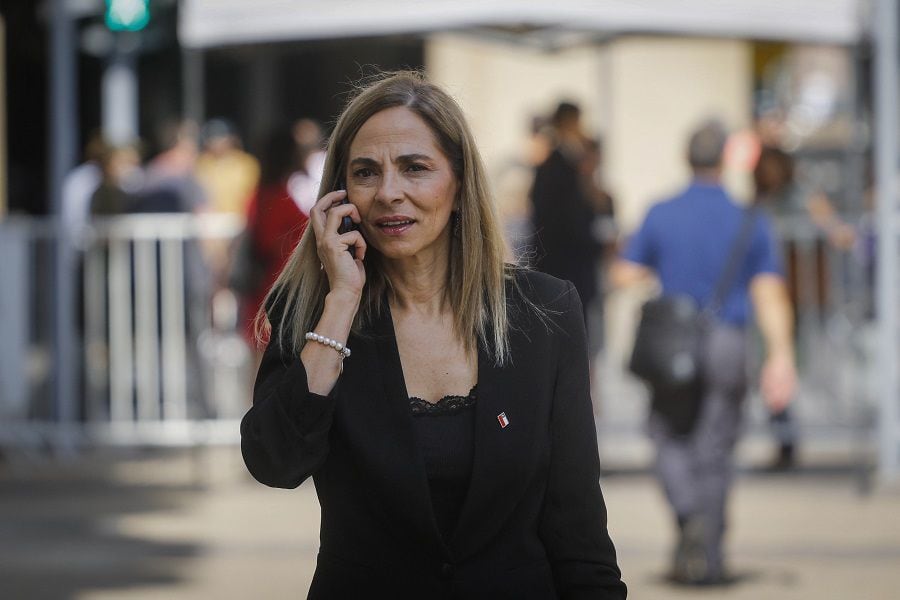 Autoridades llegan al Palacio de la moneda
