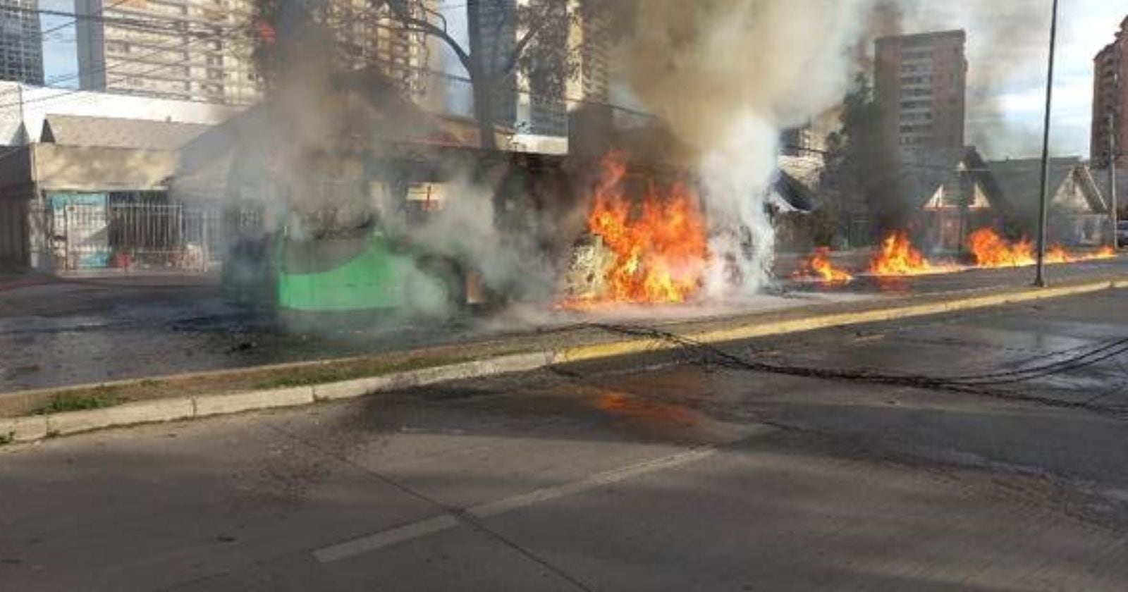 Bus del Transporte Público en llamas