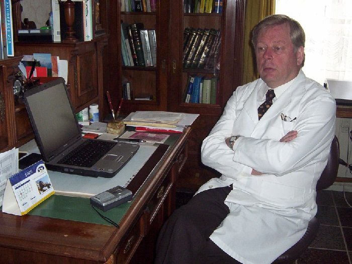 El doctor Hopp libró de la cárcel