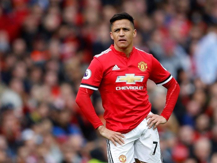 Tuiteo de Alexis Sánchez desató la furia de hinchas de Manchester United