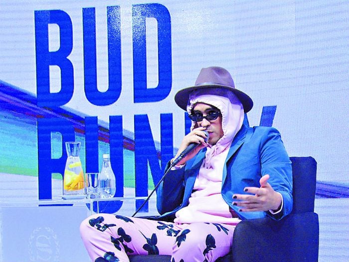 Bad Bunny salta por el "blin blin" gaviotero