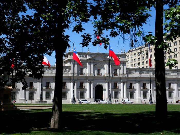 Remueven al jefe de Seguridad Presidencial tras sobrevuelo de un dron en La Moneda